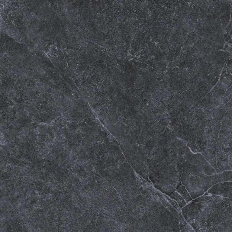 Enzo Coal - Close Up