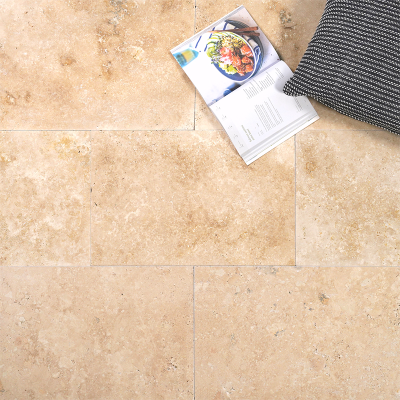 Classic Travertine Pool Coping